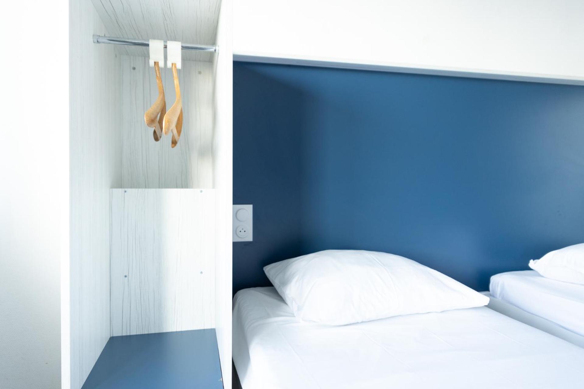 Cote Lac Hostel Evian エクステリア 写真